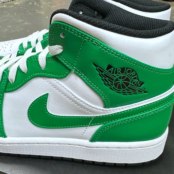 Nike Air Jordan 1 Mid Lucky Green DQ8426-301 10 Pine Toe Celtics - Picture 10 of 10